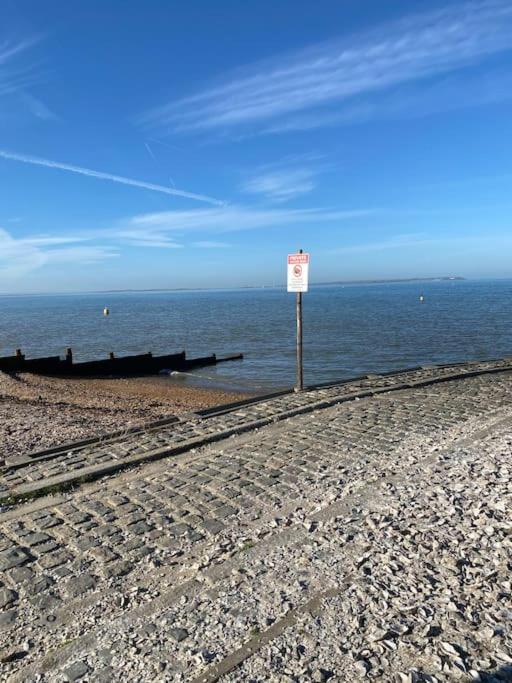 Top Floor Flat on Harbour Street with sea views
