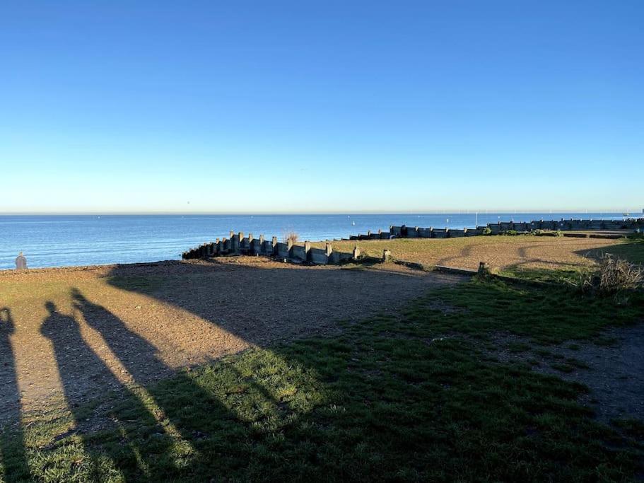 Top Floor Flat on Harbour Street with sea views