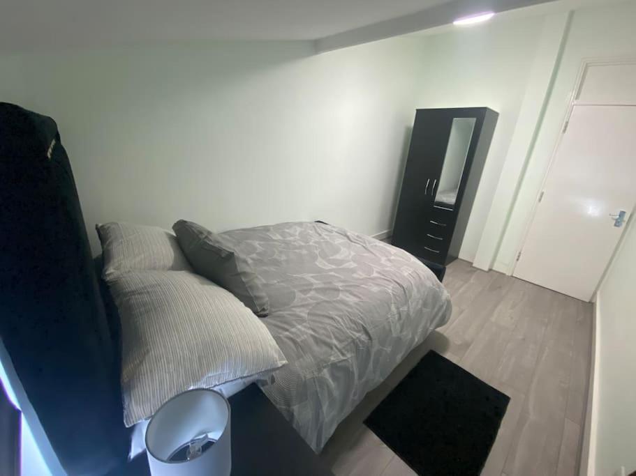 MBA COSY 4 bedroom house