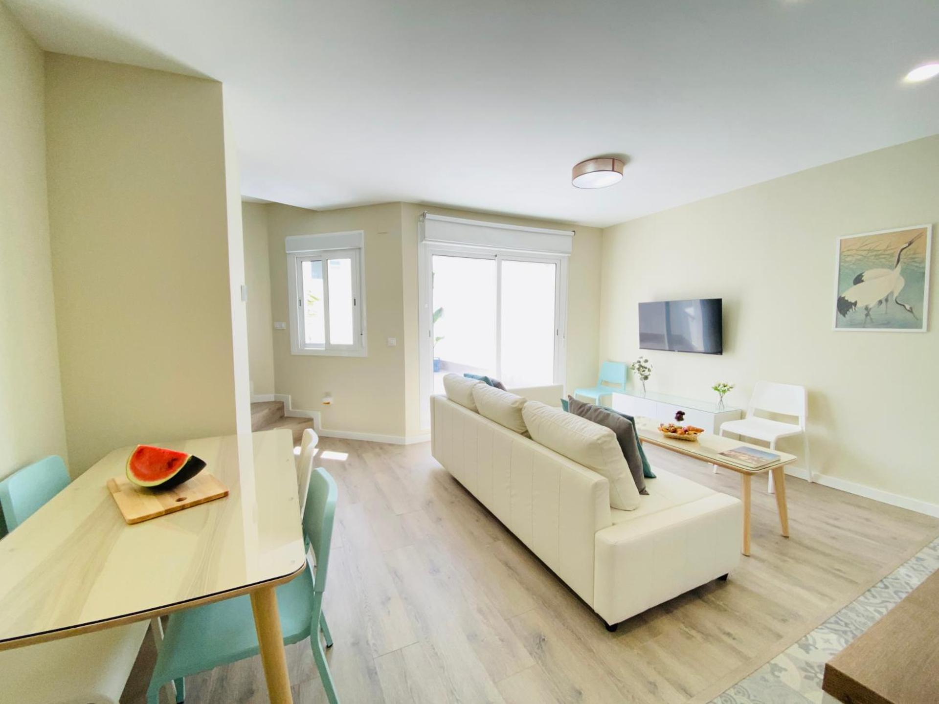 Communal lounge/ TV room