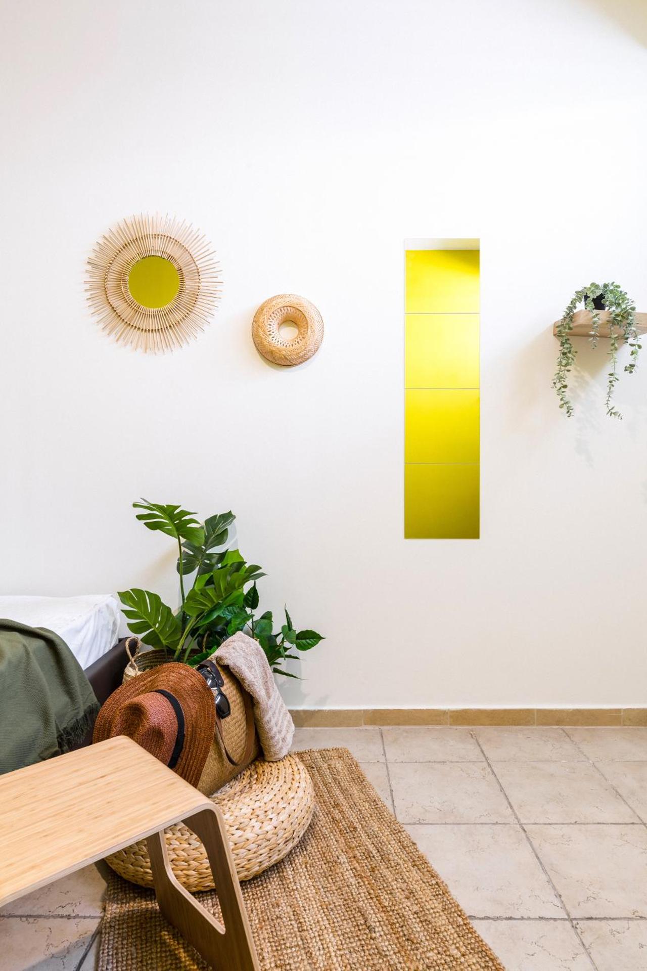 Erato “wrapped in myrtle and roses”