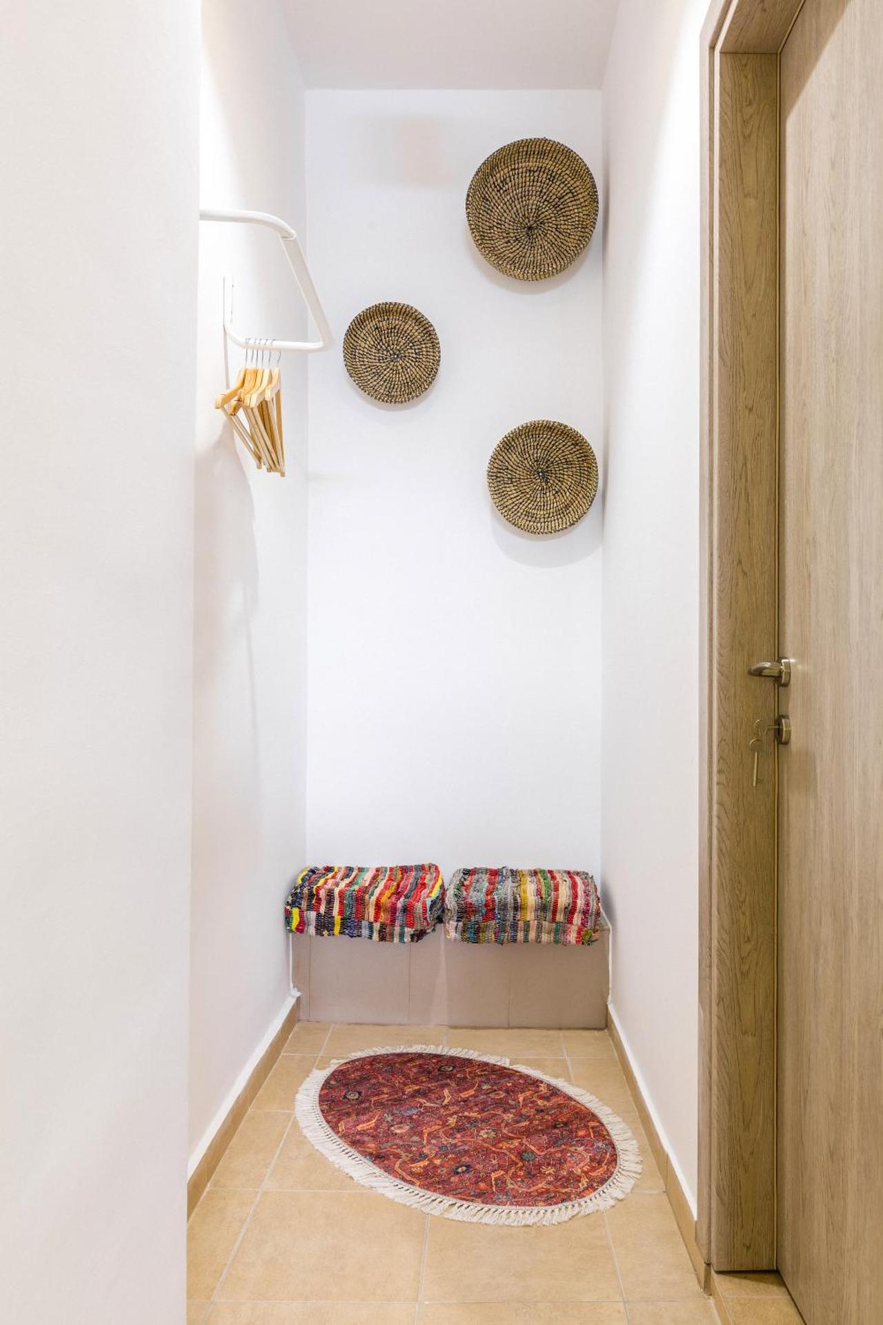 Erato “wrapped in myrtle and roses”