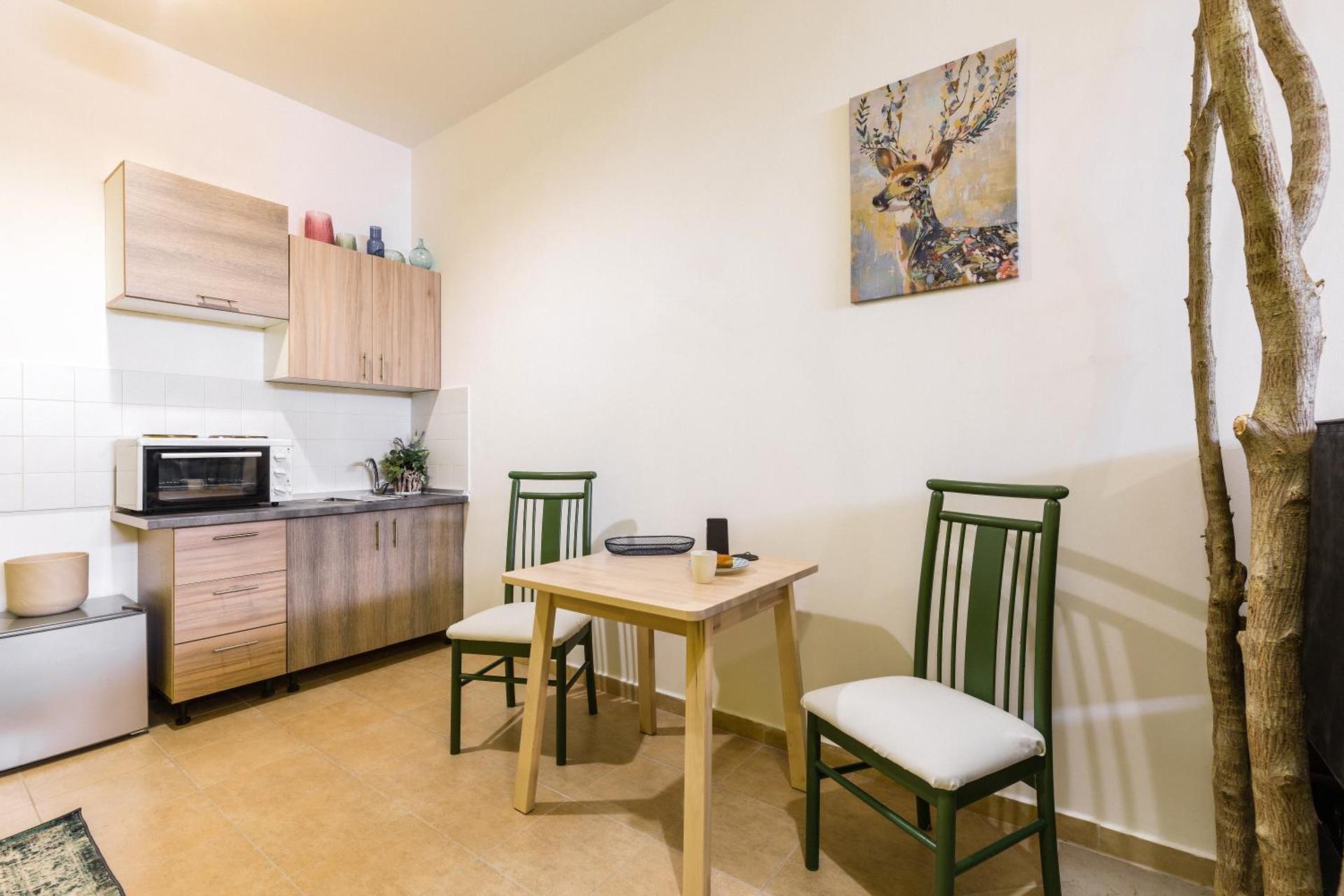 Erato “wrapped in myrtle and roses”