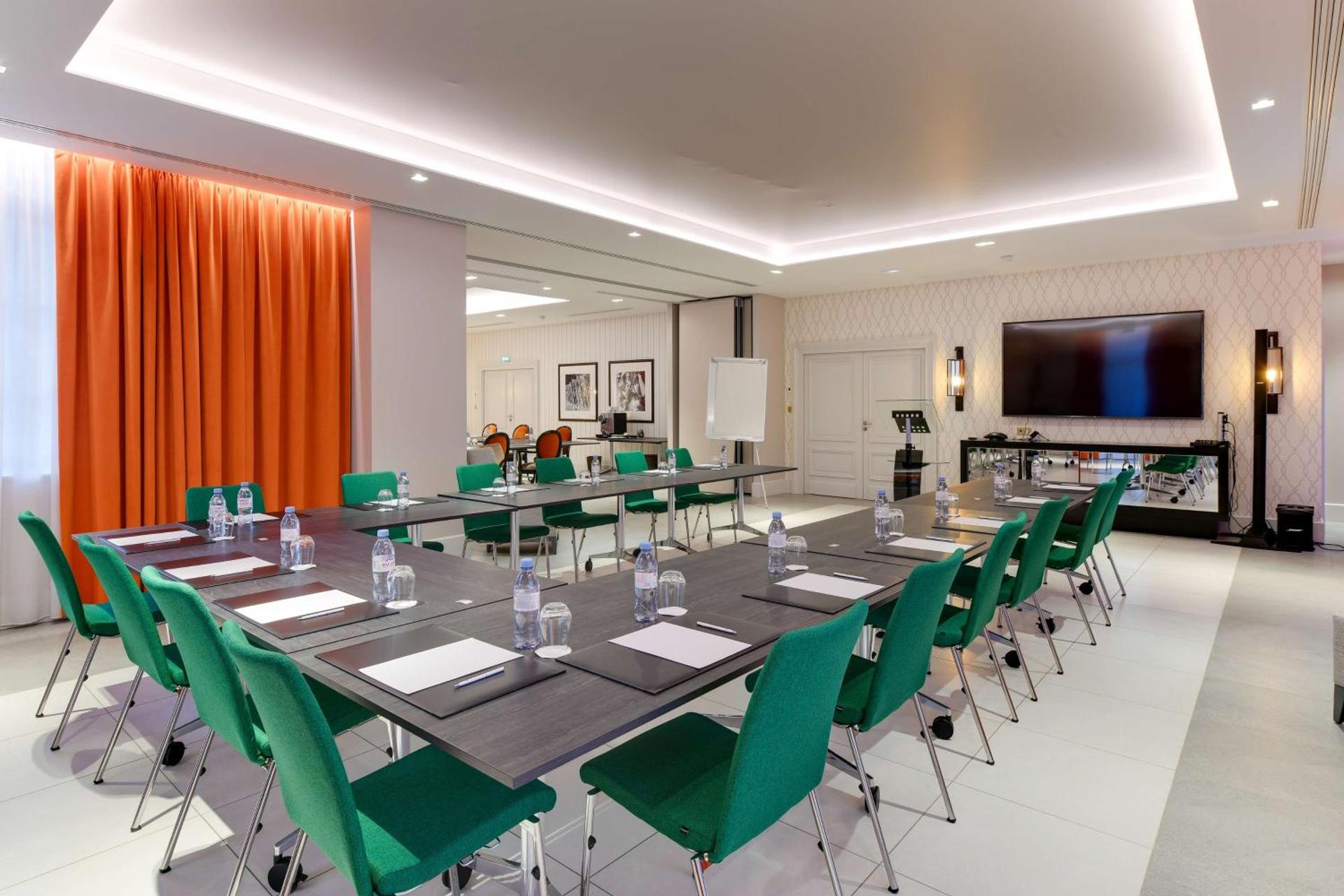 Meeting/conference room