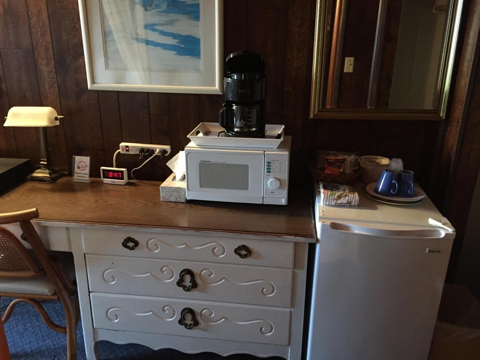 Chris by the Sea Motel