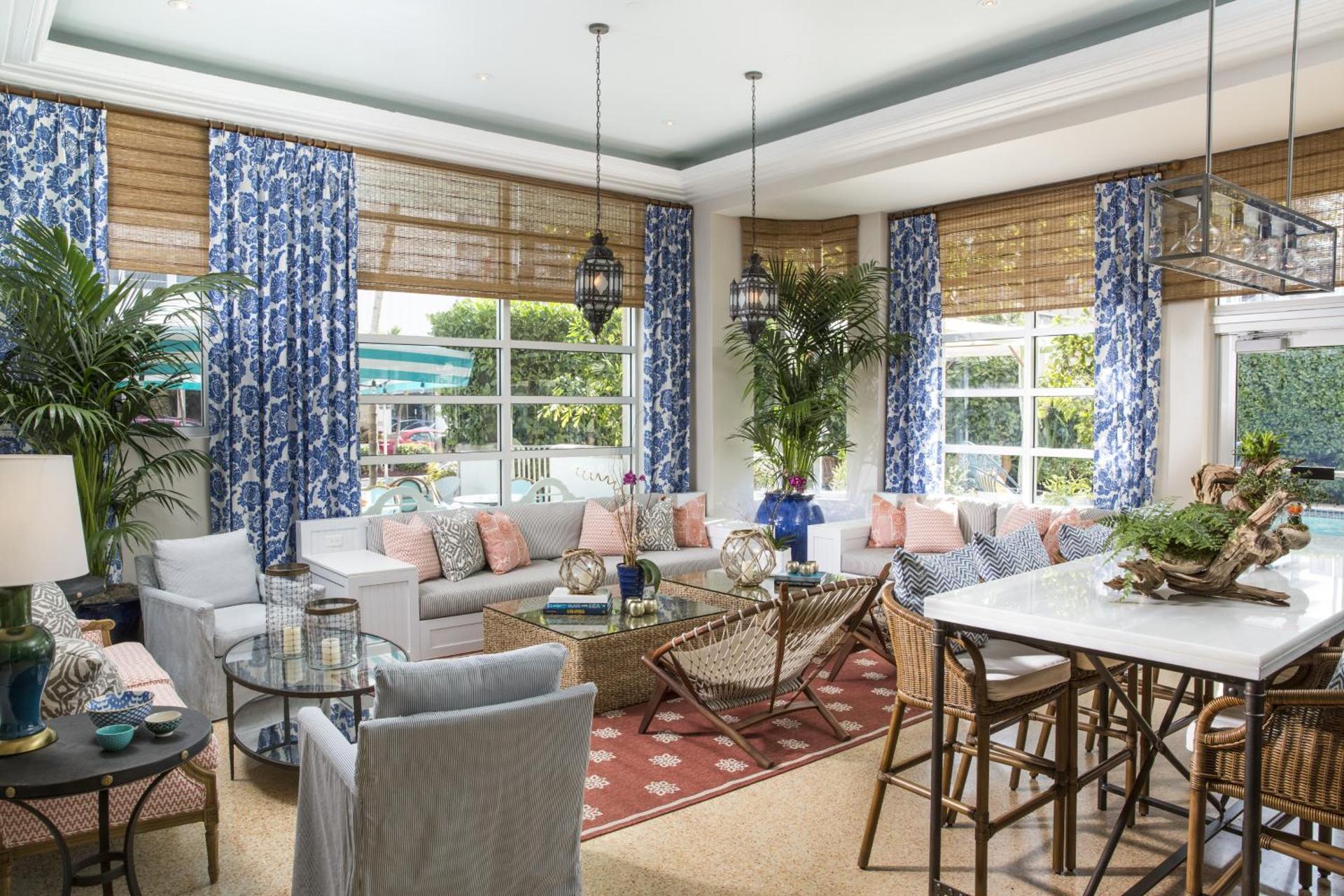 Communal lounge/ TV room