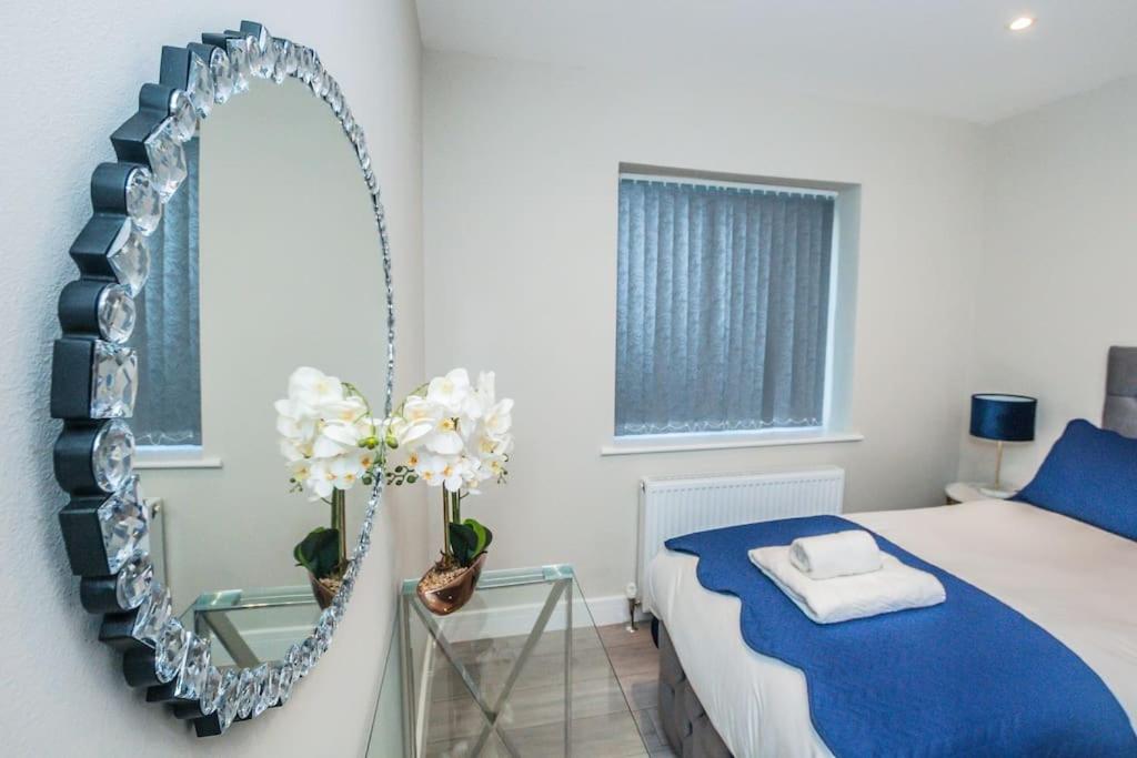 Langston House: 2 Bed, 2 Bath Luxury Apartment