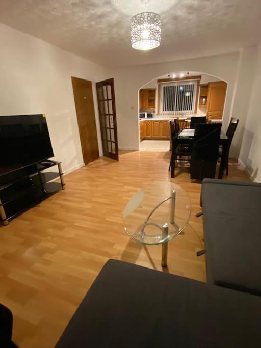 3 bedroom home-inverkeithing