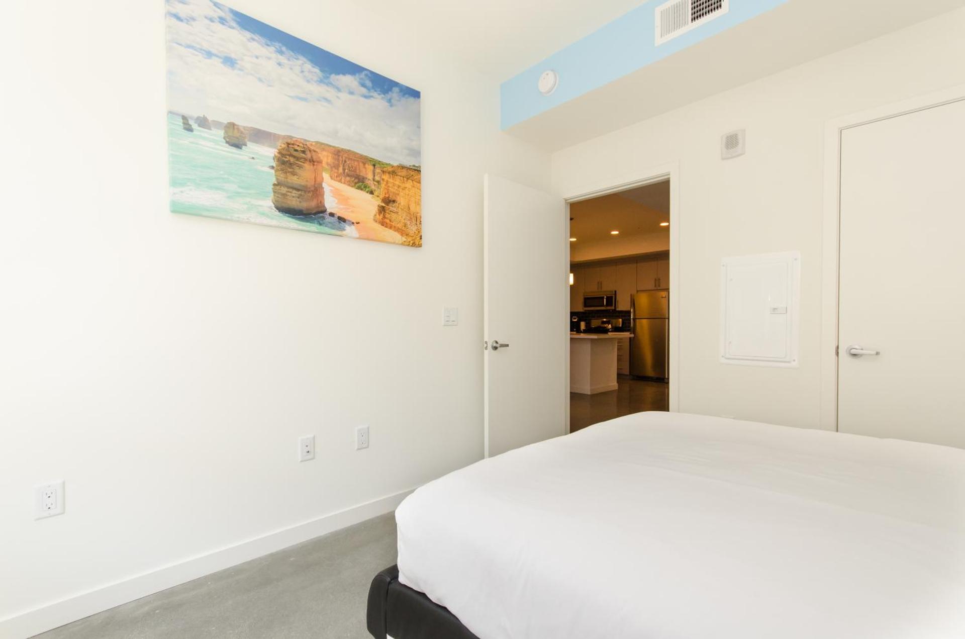 Apartment with Pool View 