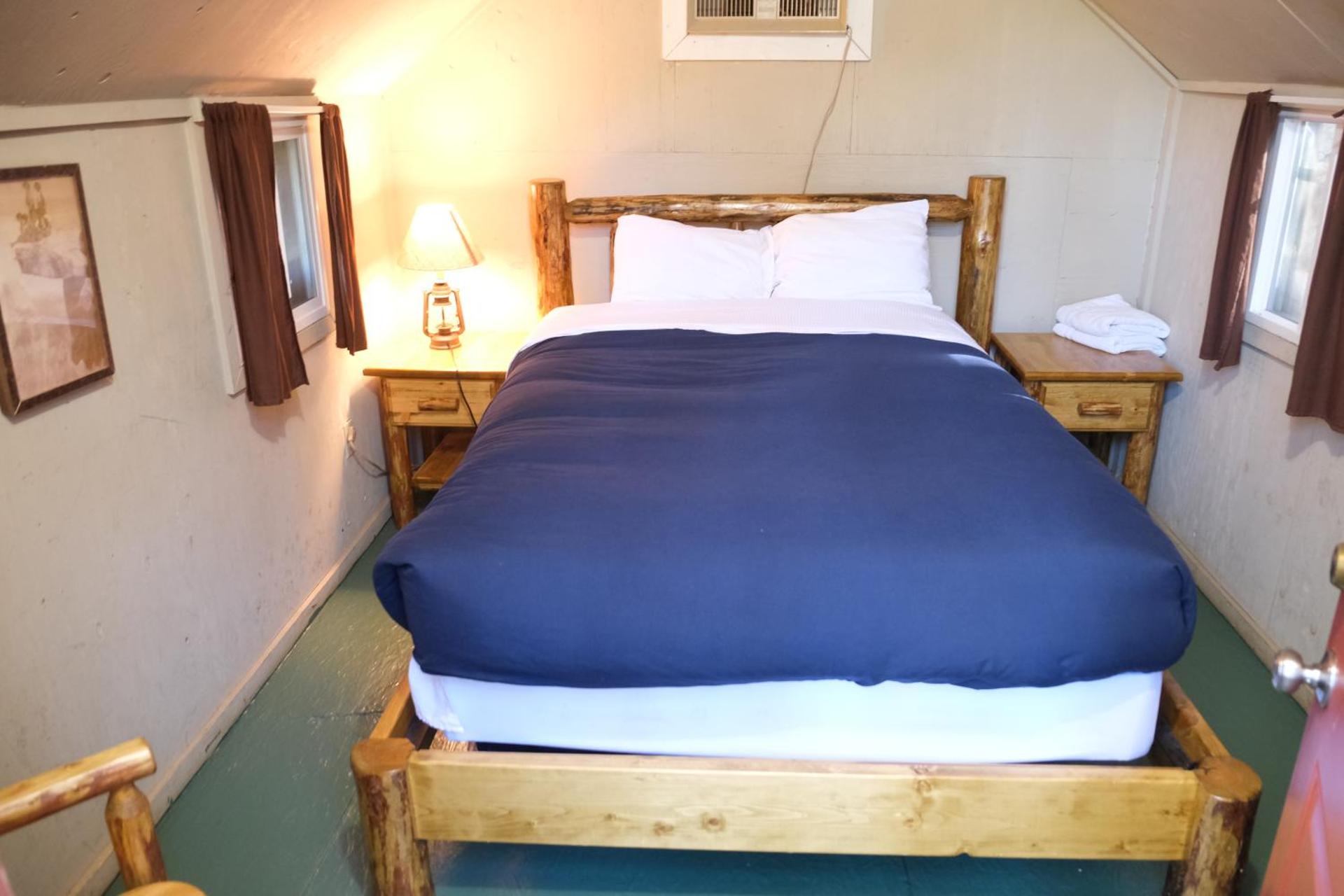 Yosemite Bug Rustic Mountain Resort