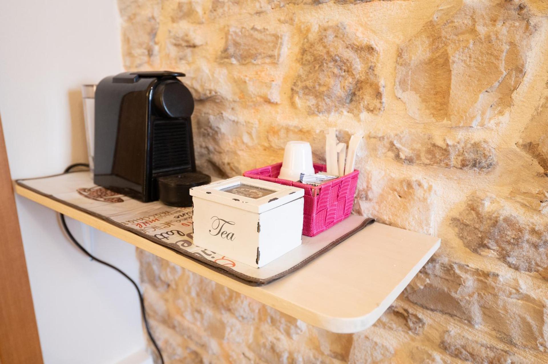 Coffee/tea facilities