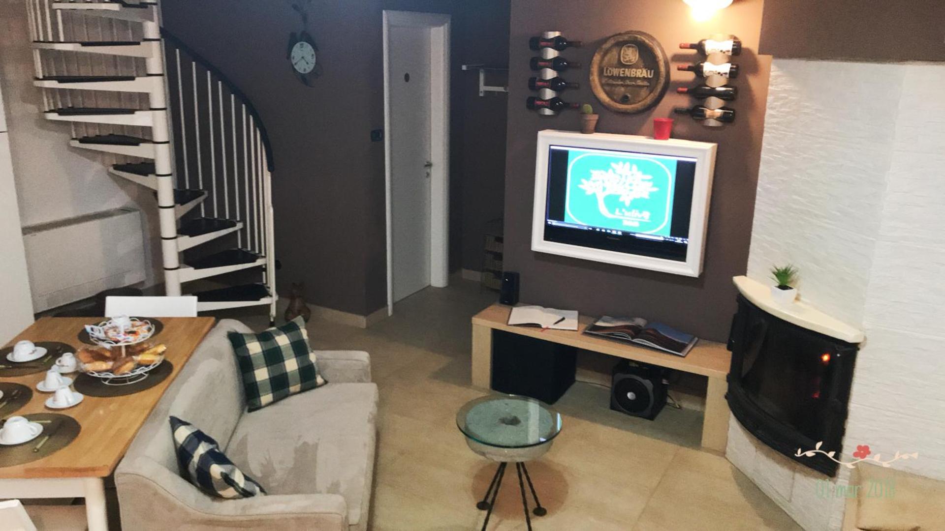 Communal lounge/ TV room