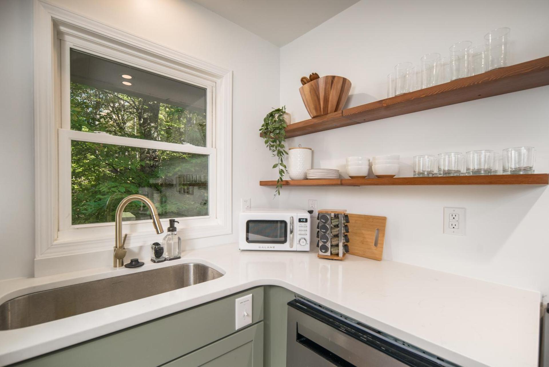 Kitchen or kitchenette