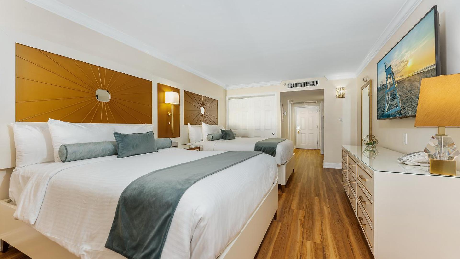 Premium Queen Side Ocean View