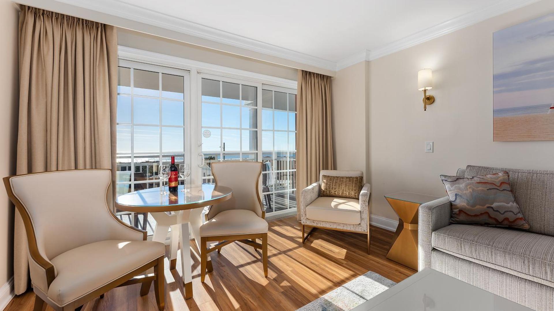 Queen Suite with Two Queen Beds and Ocean View