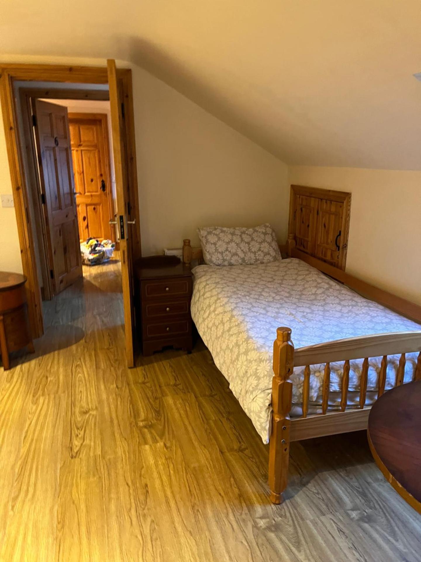 Doughlasha House V93RX64