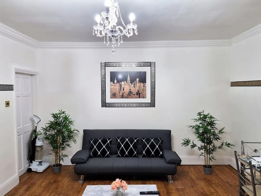 *6B7R* Setup for your most relaxed & amazing stay + Free Parking + Free Fast WiFi*