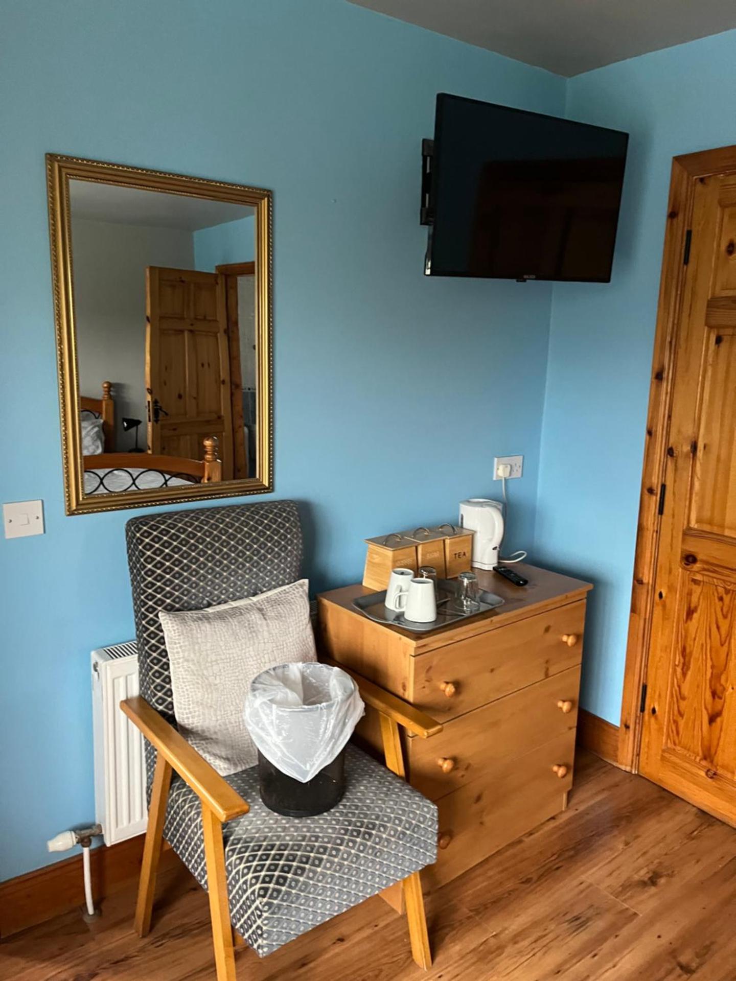 Doughlasha House V93RX64