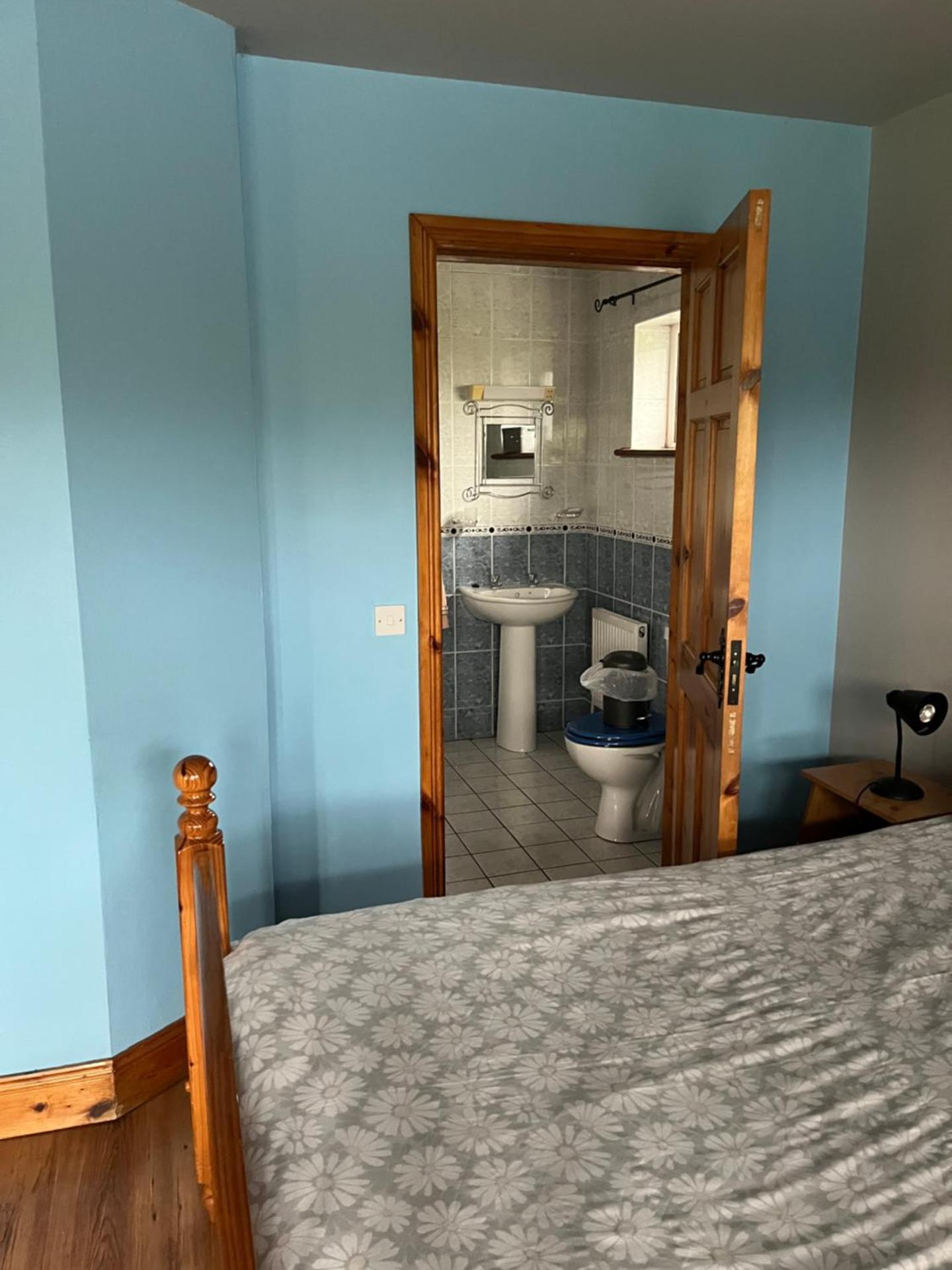 Doughlasha House V93RX64