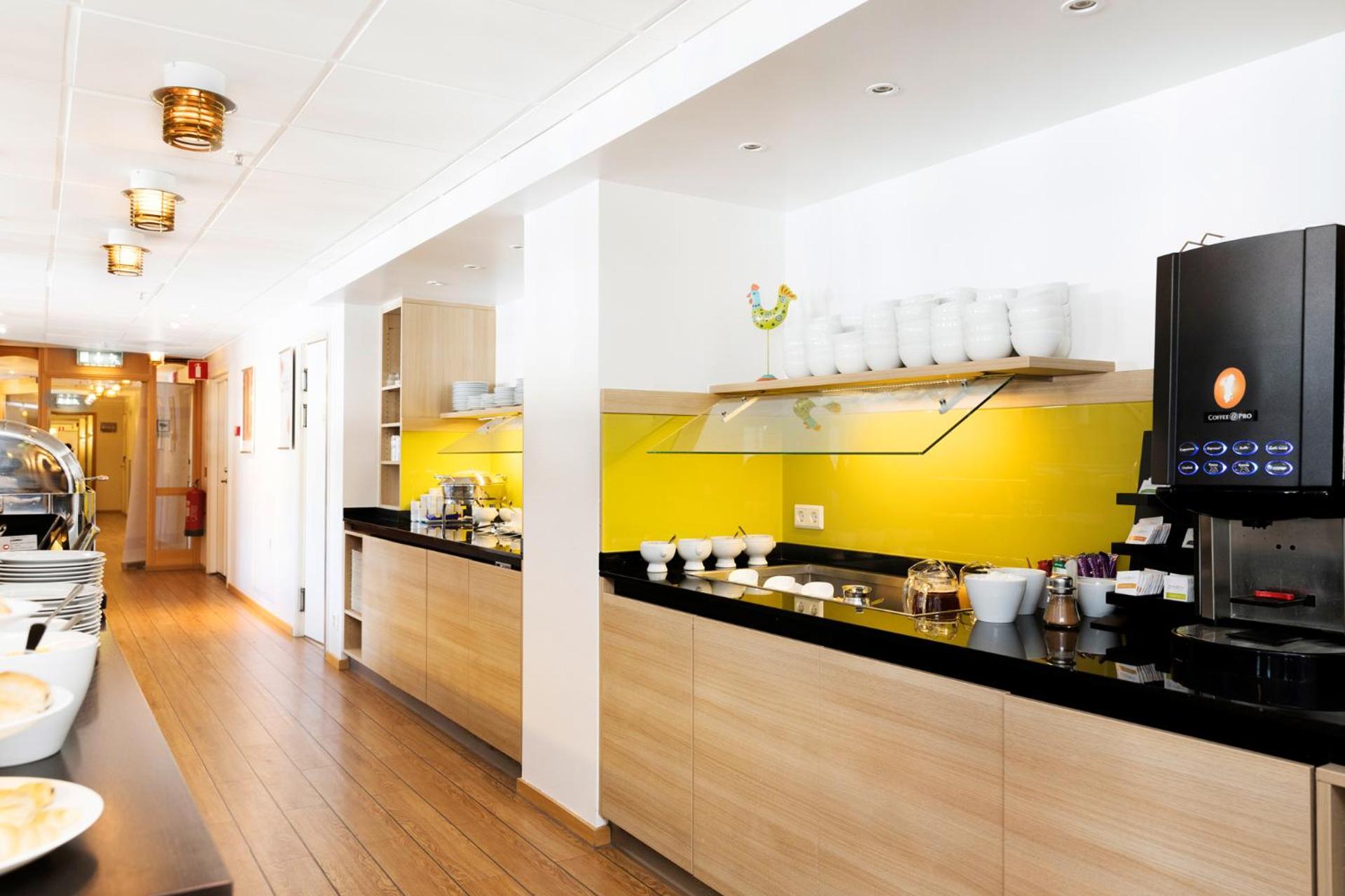 Coffee/tea facilities