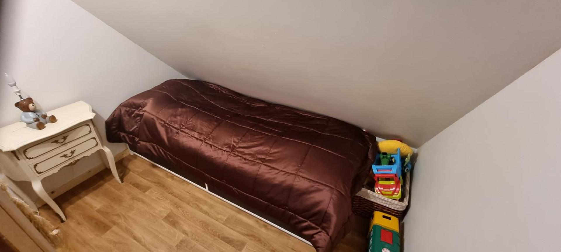 The parrot hotel, live in a rescue animal park