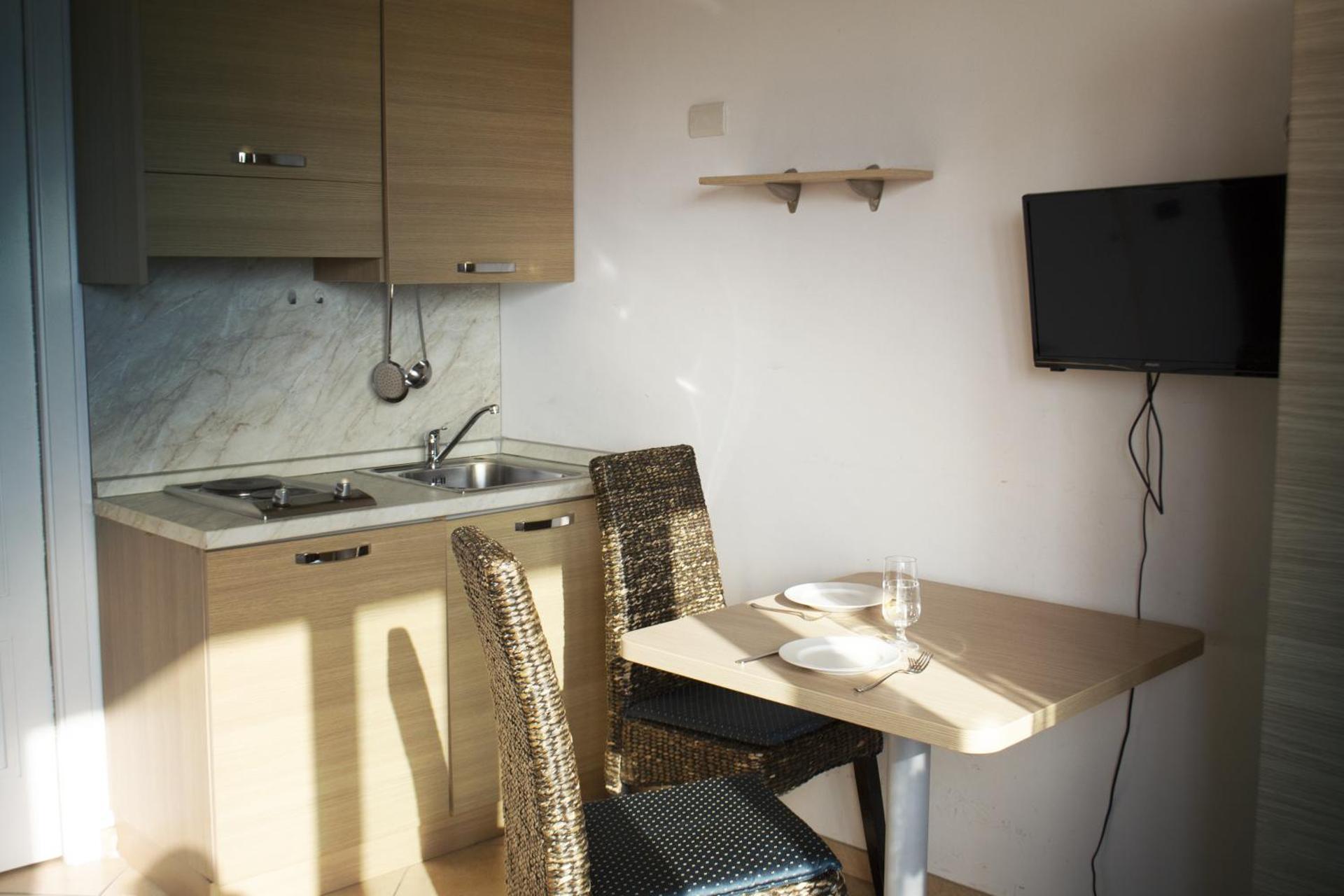 Kitchen or kitchenette