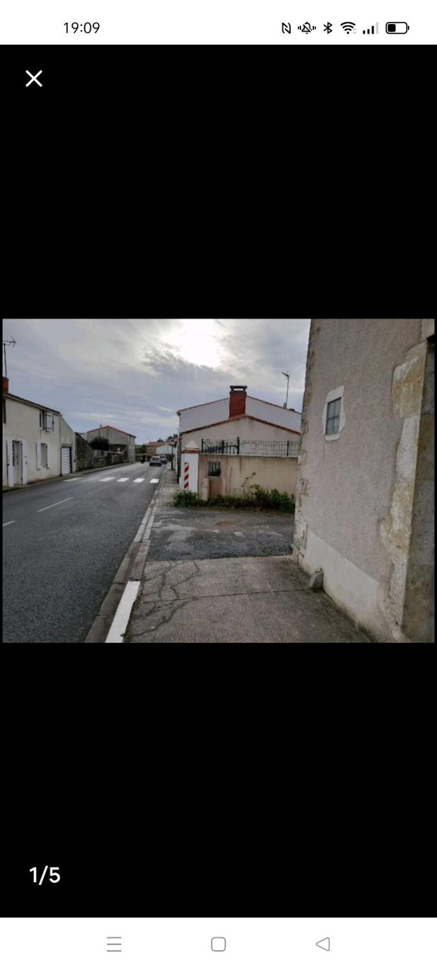 Maisonnée avec une chambre