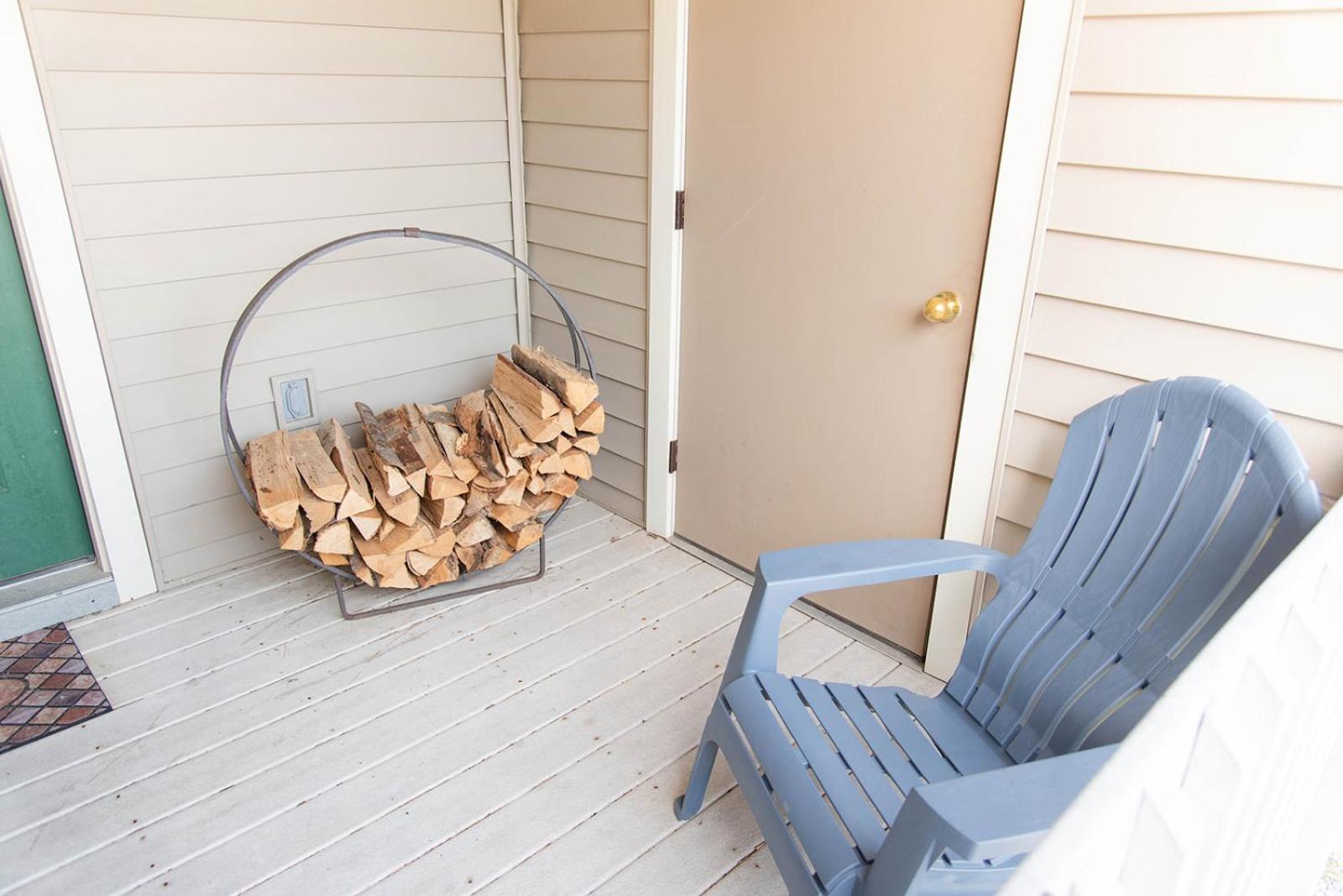 Camelback Private Home located behind Waterpark & Ski Lift