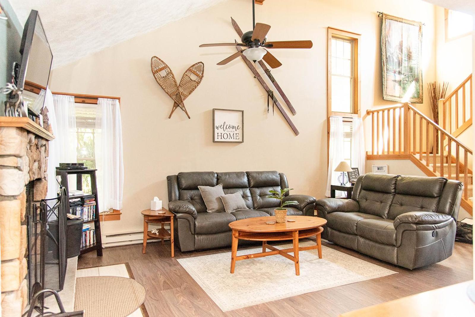 Camelback Private Home located behind Waterpark & Ski Lift