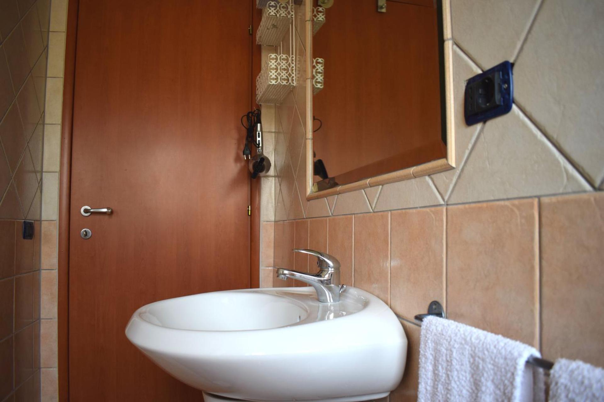 DOMUS - DORMIRE A VEROLI - casa vacanza b&b