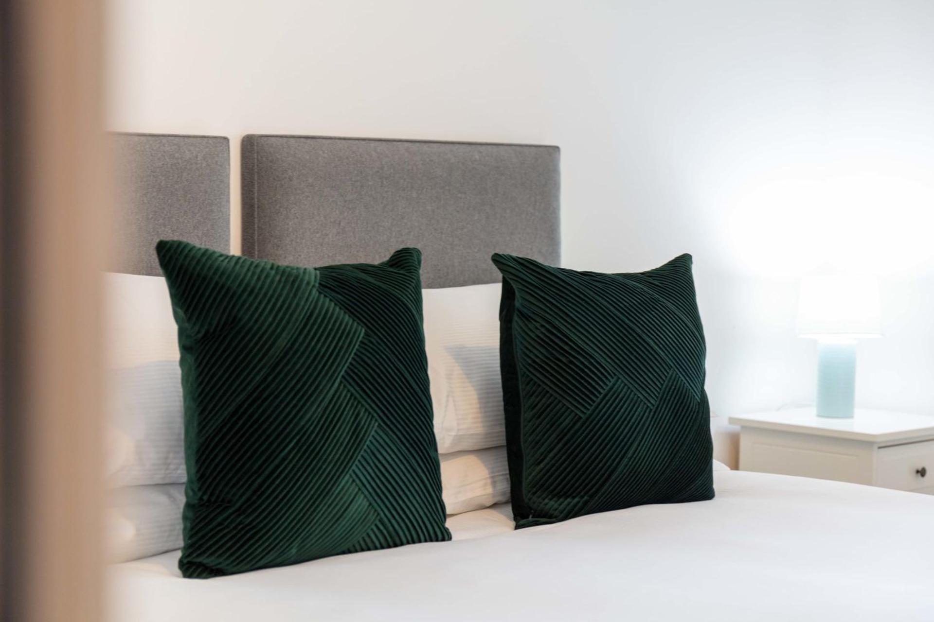 No27 The Barclay - Donnini Apartments