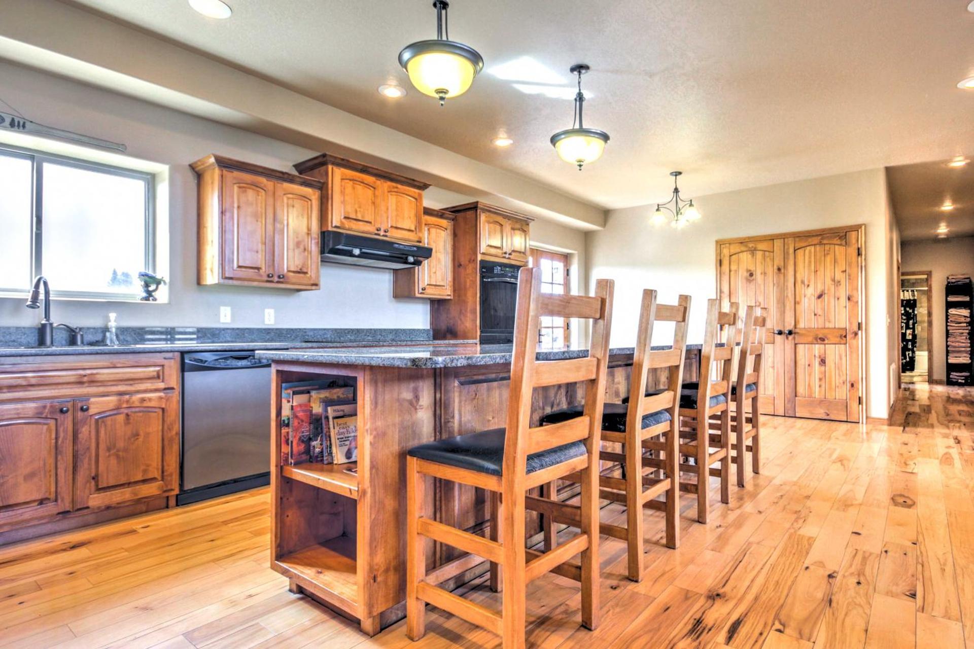 Rustic Bryce Canyon Home with Deck on Sevier River!