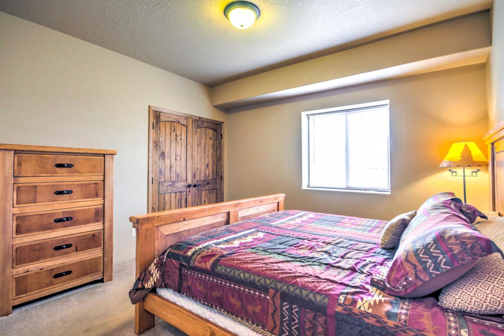 Rustic Bryce Canyon Home with Deck on Sevier River!