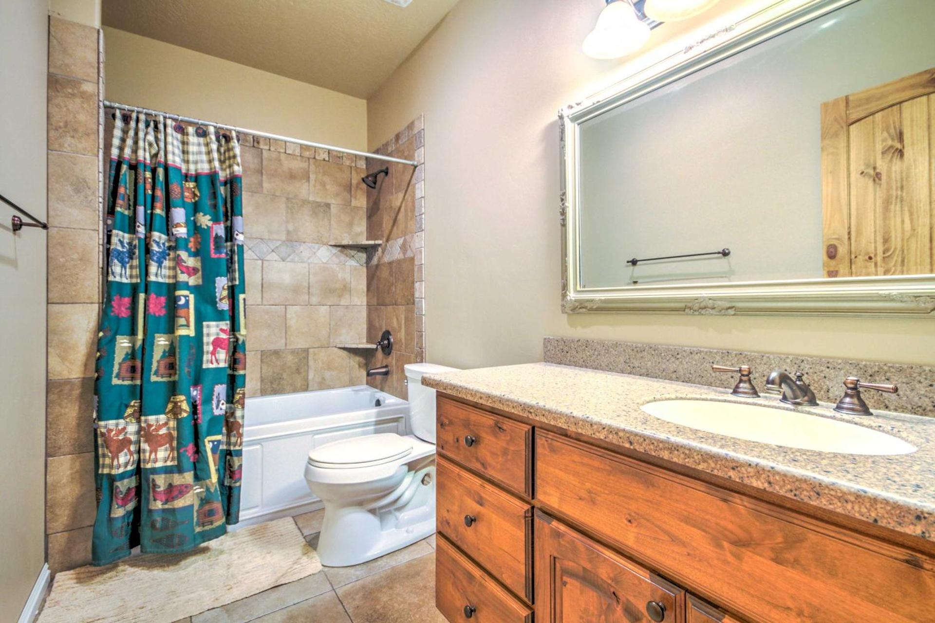 Rustic Bryce Canyon Home with Deck on Sevier River!