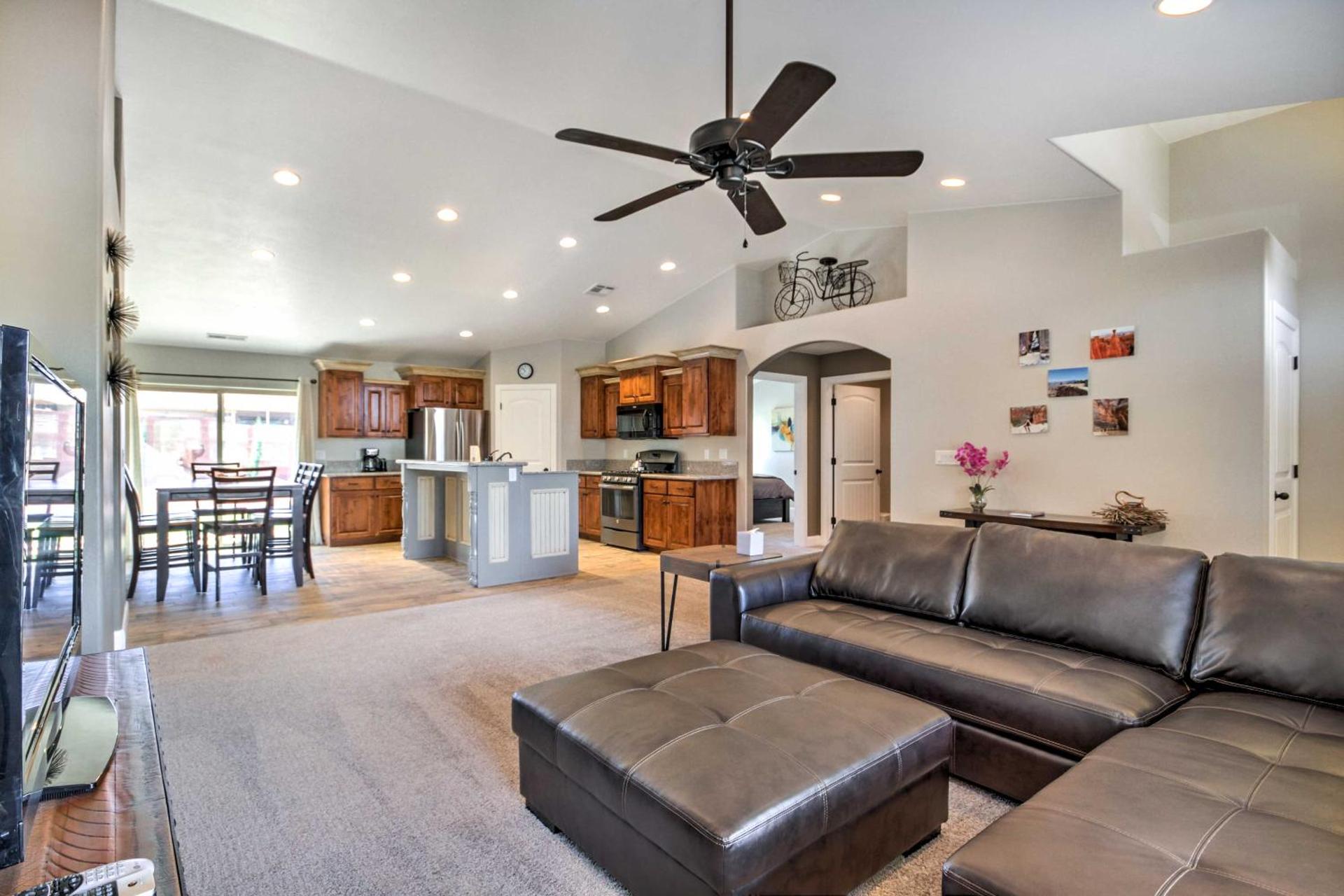 Scenic La Verkin Home 20 Mi to Zion National Park