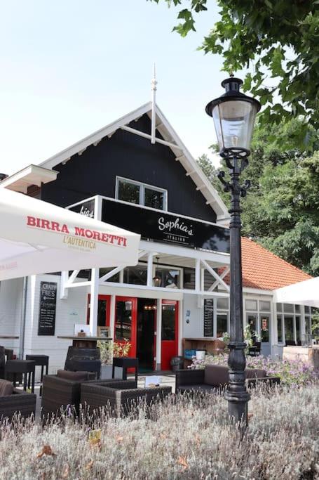 Delightful luxury 2-bedroom holiday home in nature