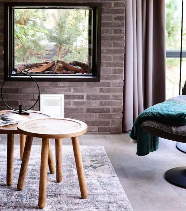 Delightful luxury 2-bedroom holiday home in nature