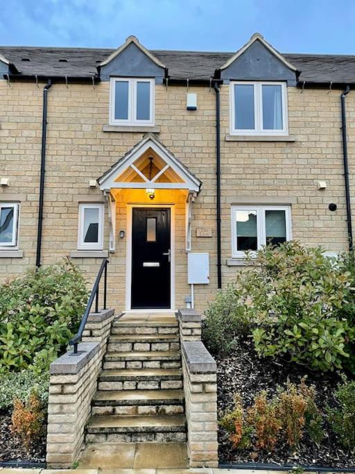 Lion Cottage, Broadway