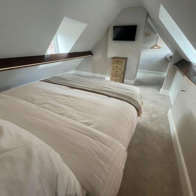 Georgian 3 bed house in historic town centre