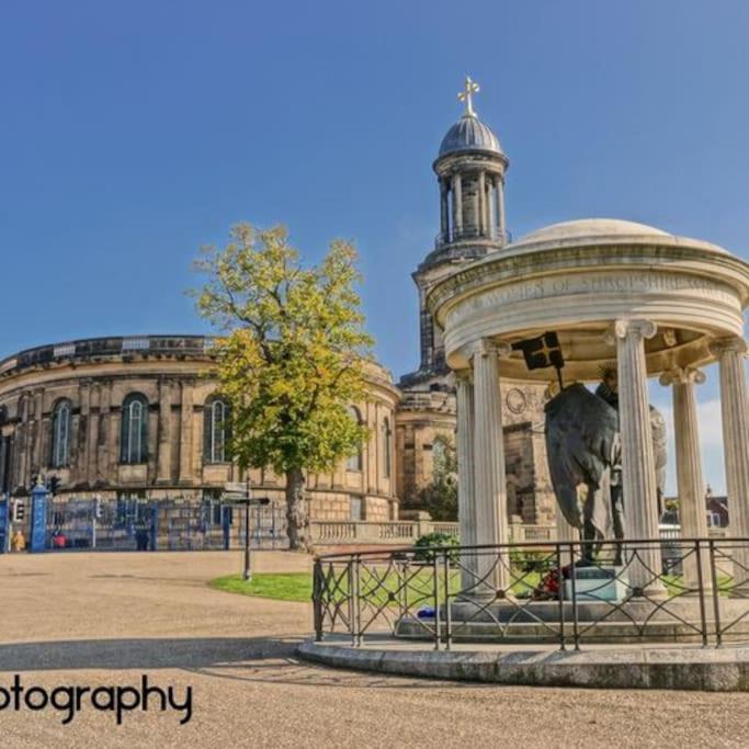 Georgian 3 bed house in historic town centre