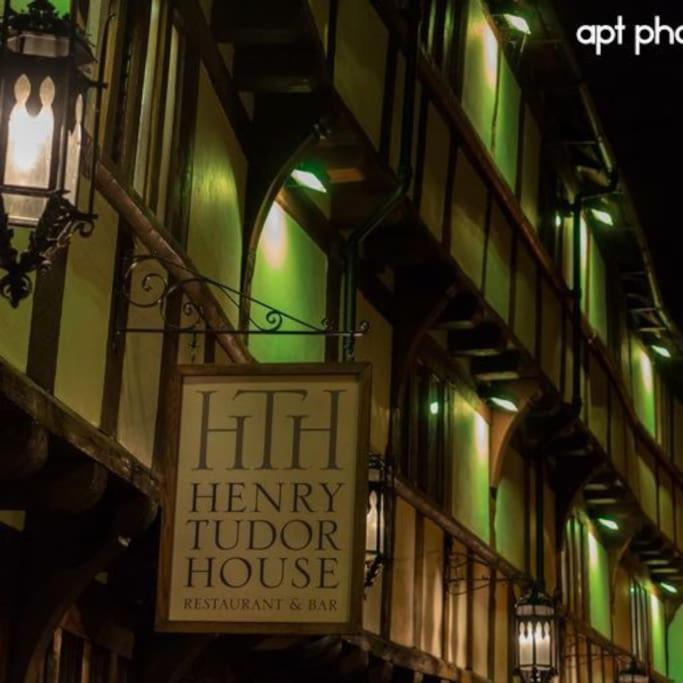 Georgian 3 bed house in historic town centre