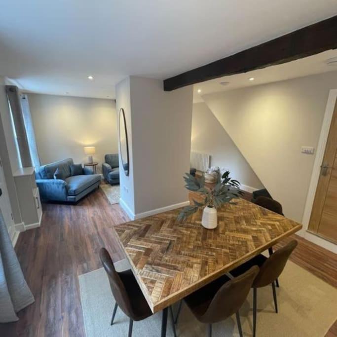 Georgian 3 bed house in historic town centre