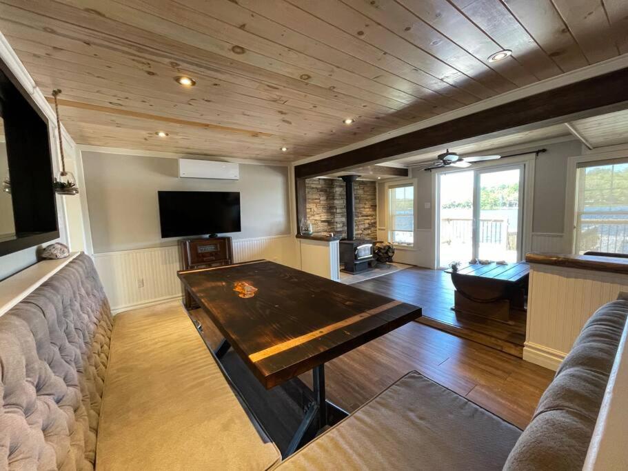 Bespoke Lake Cottage