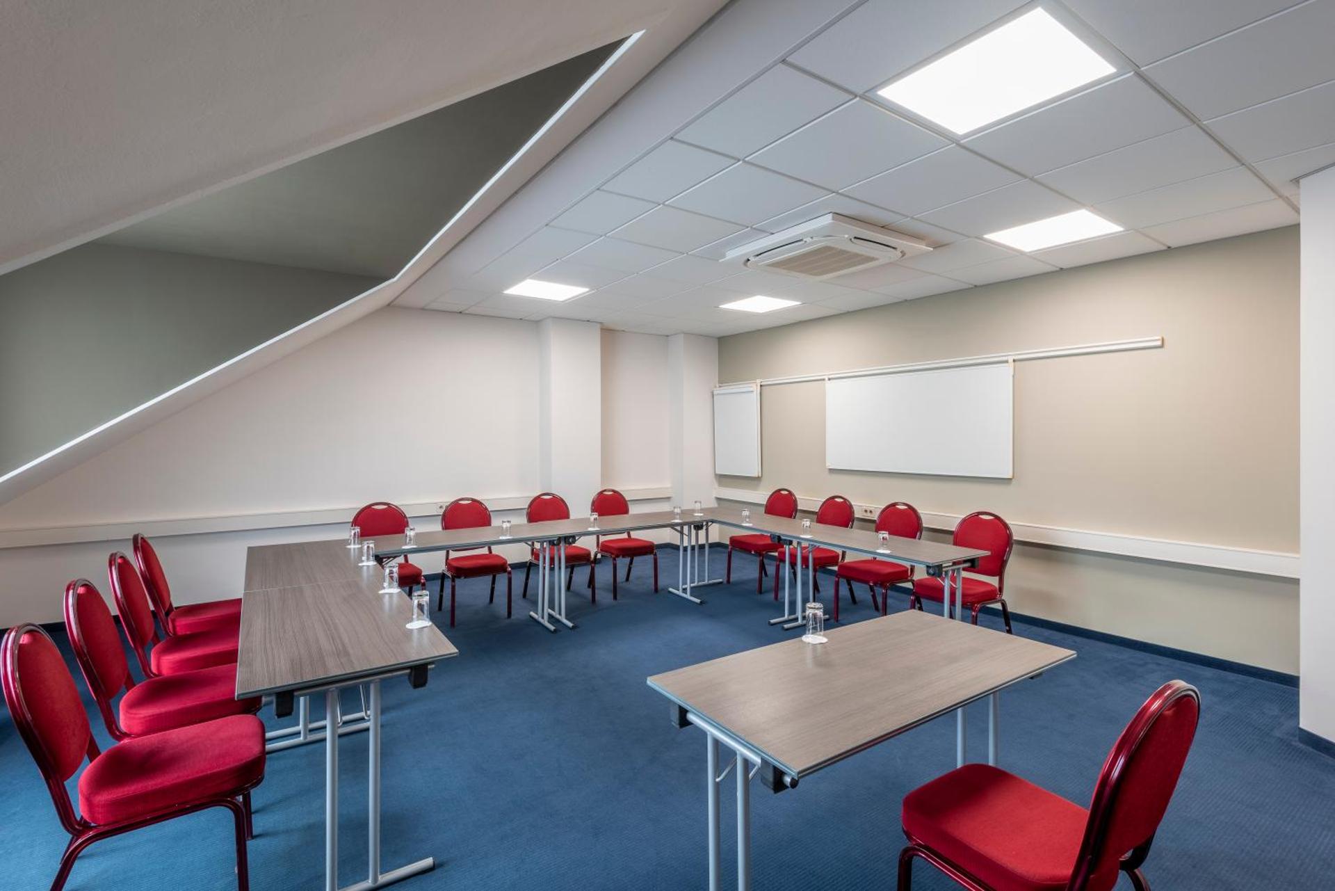 Meeting/conference room