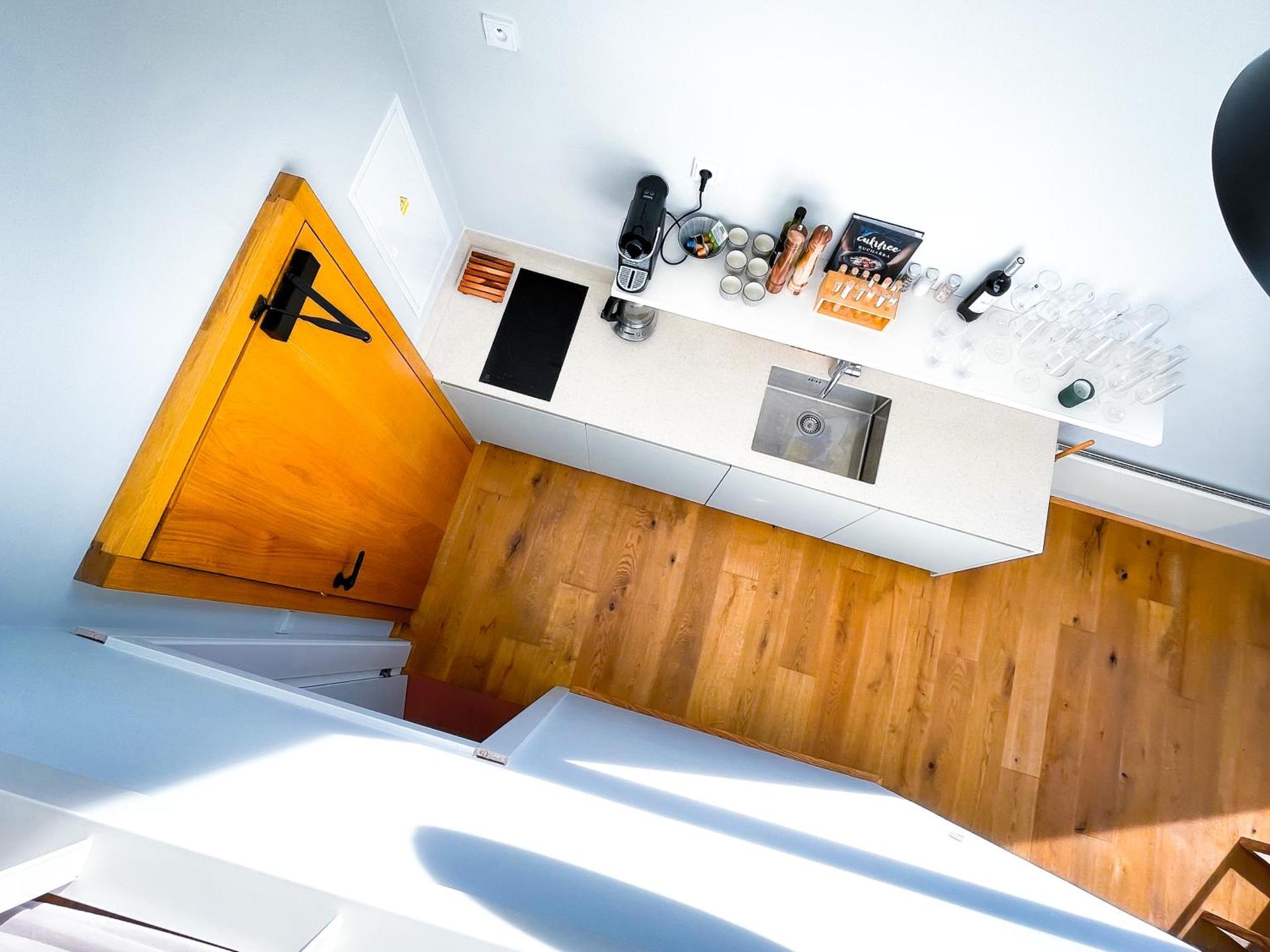 Kitchen or kitchenette