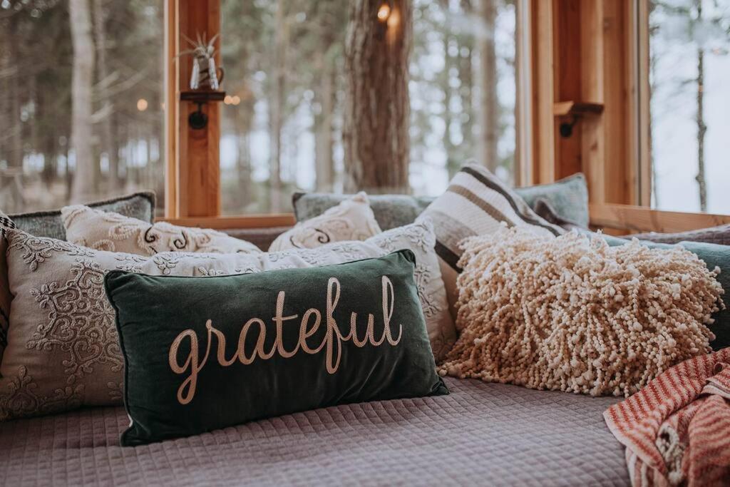 Treehouse on the Water -Eagles Nest-20 ft high