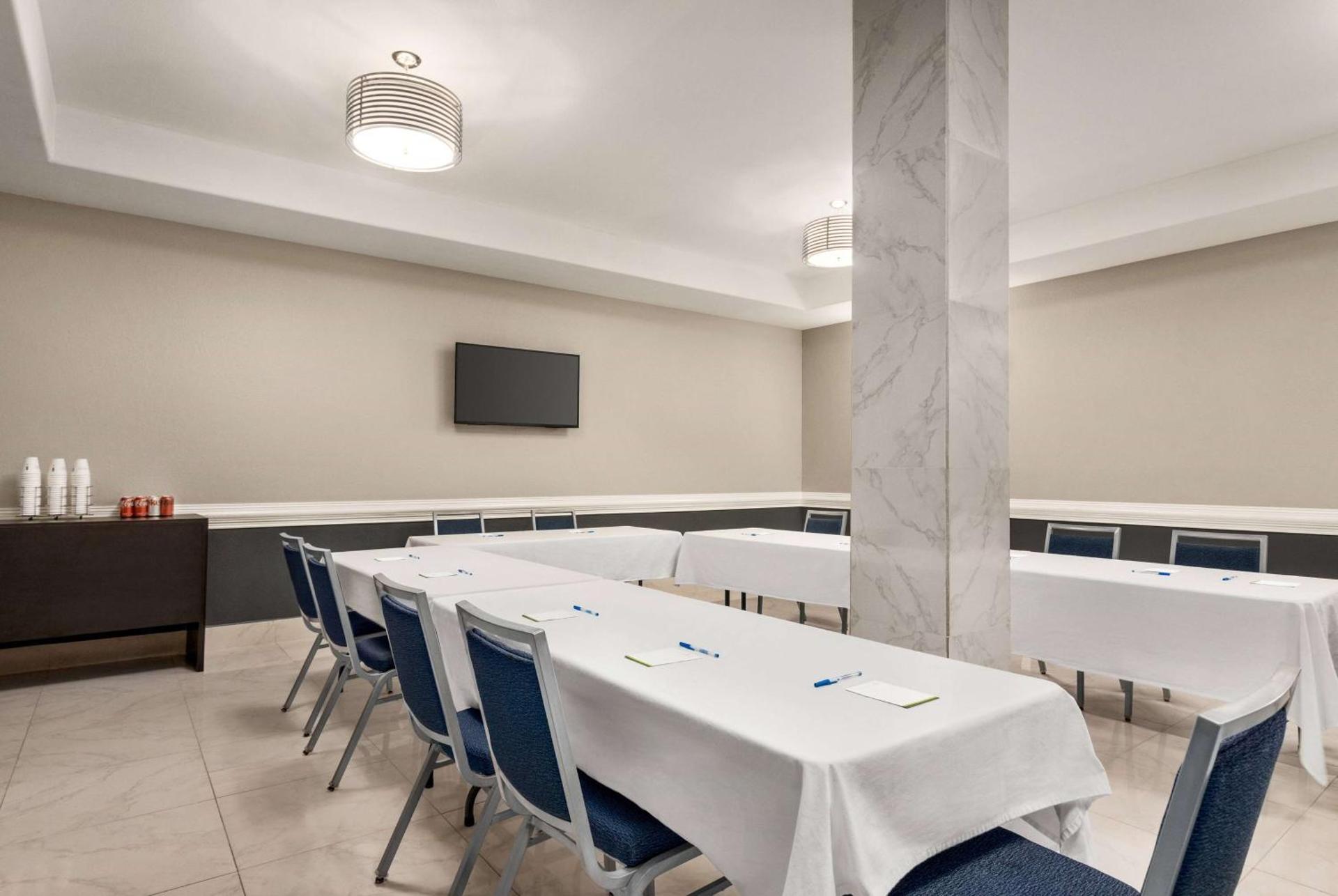 Meeting/conference room