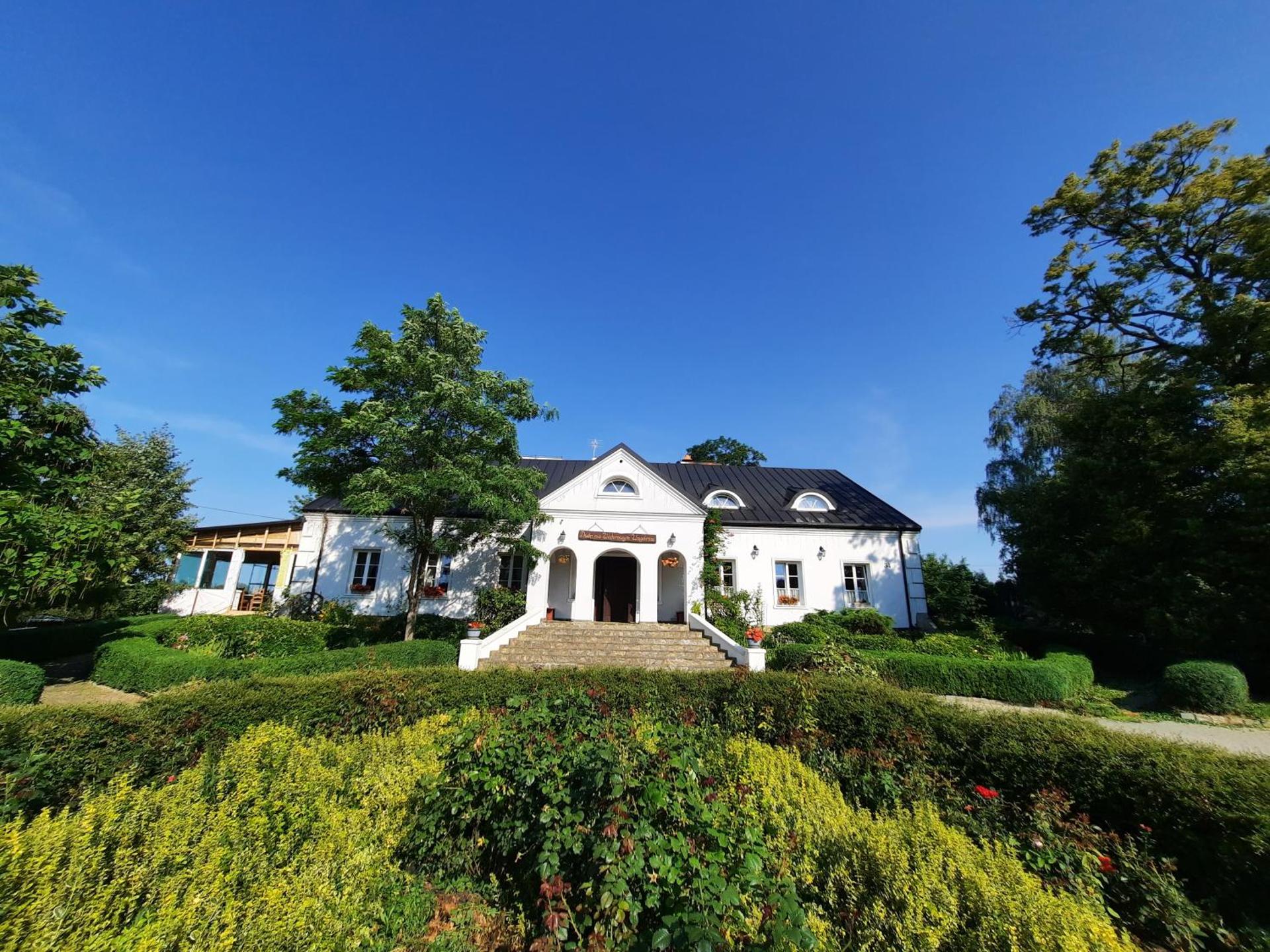 Dwór na Wichrowym Wzgórzu