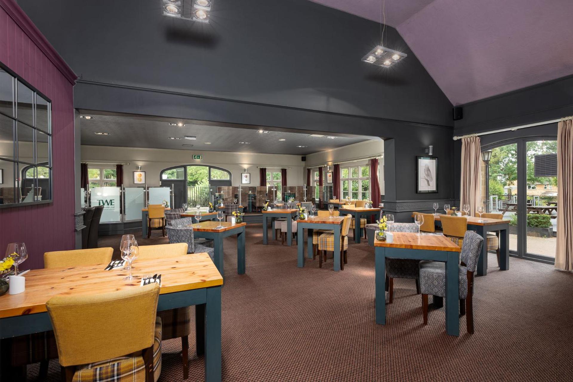 The World's End - Northampton