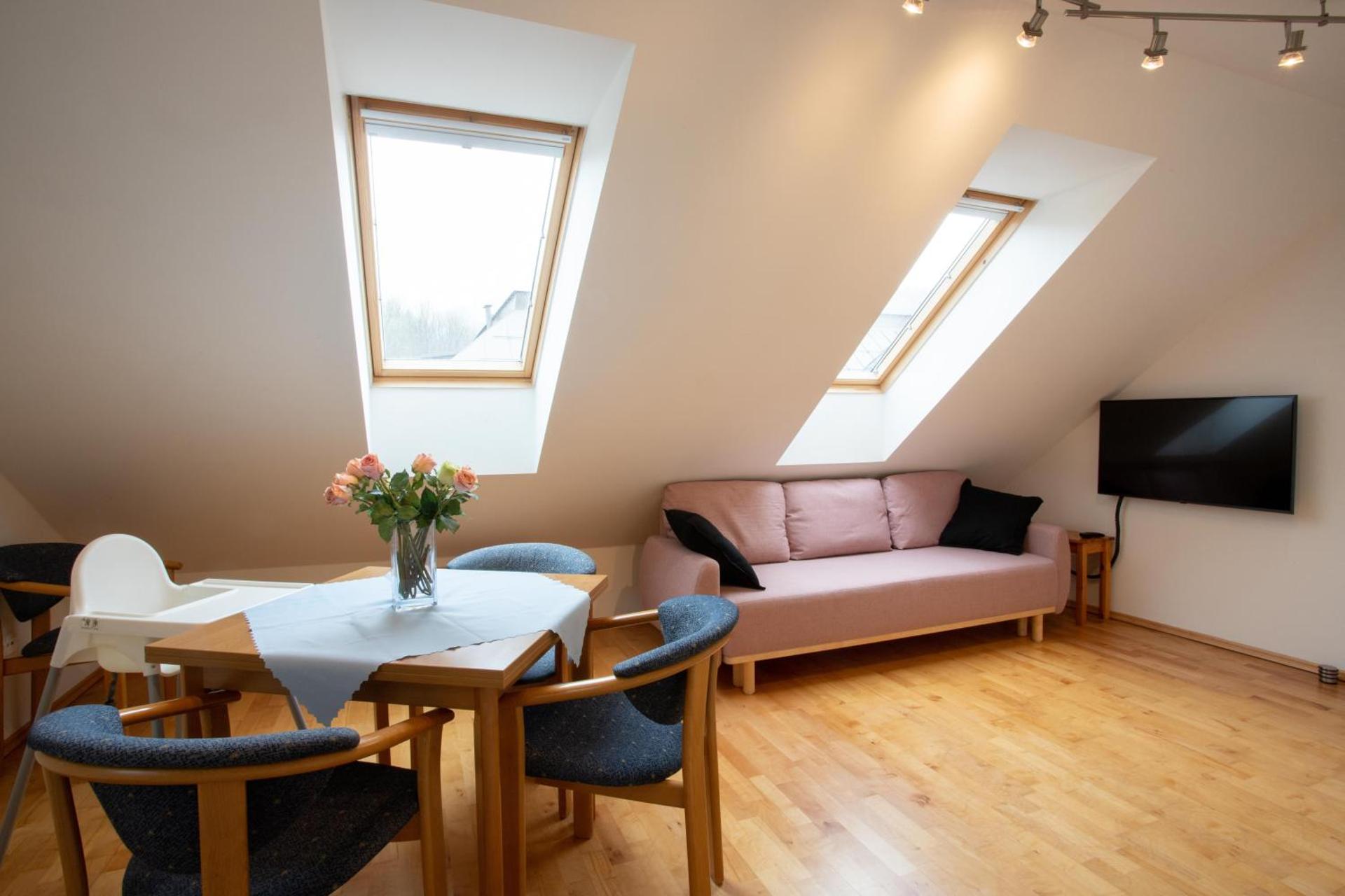 Communal lounge/ TV room